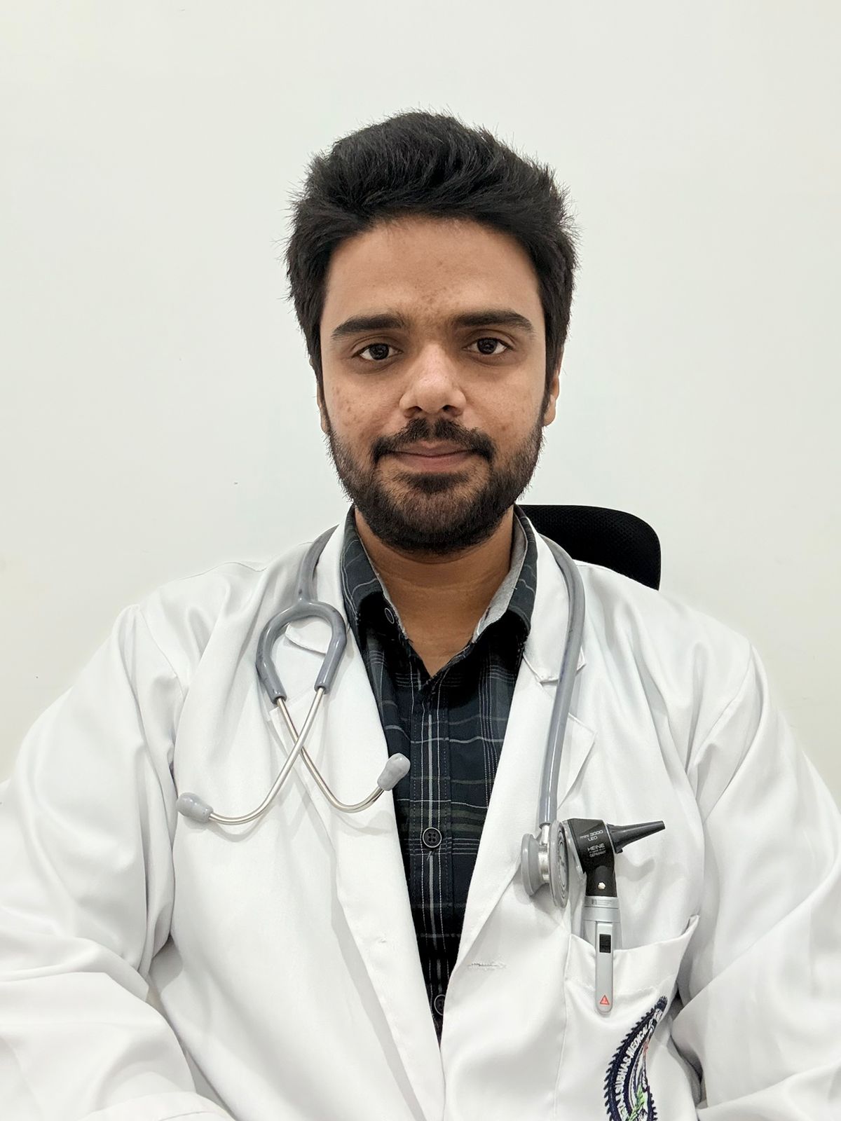 Dr. Avanish Purushottam